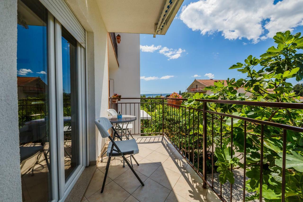 Apartments Mila Kaštela Esterno foto