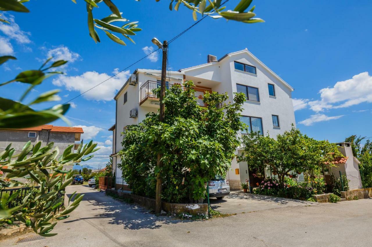 Apartments Mila Kaštela Esterno foto