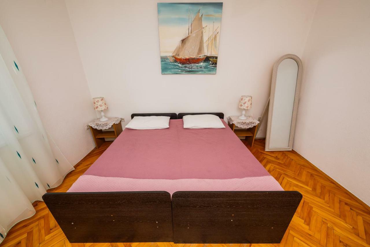 Apartments Mila Kaštela Esterno foto