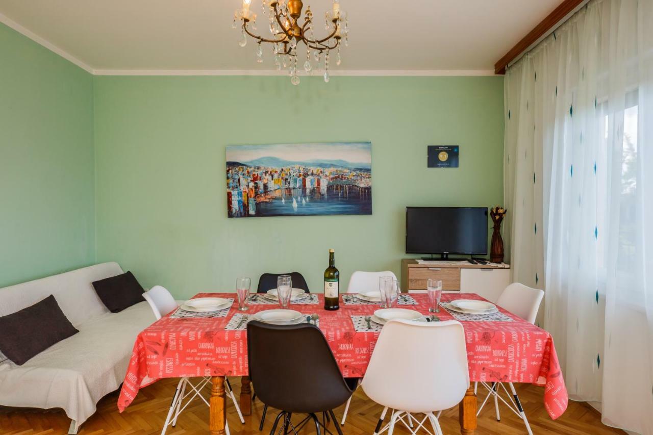 Apartments Mila Kaštela Esterno foto