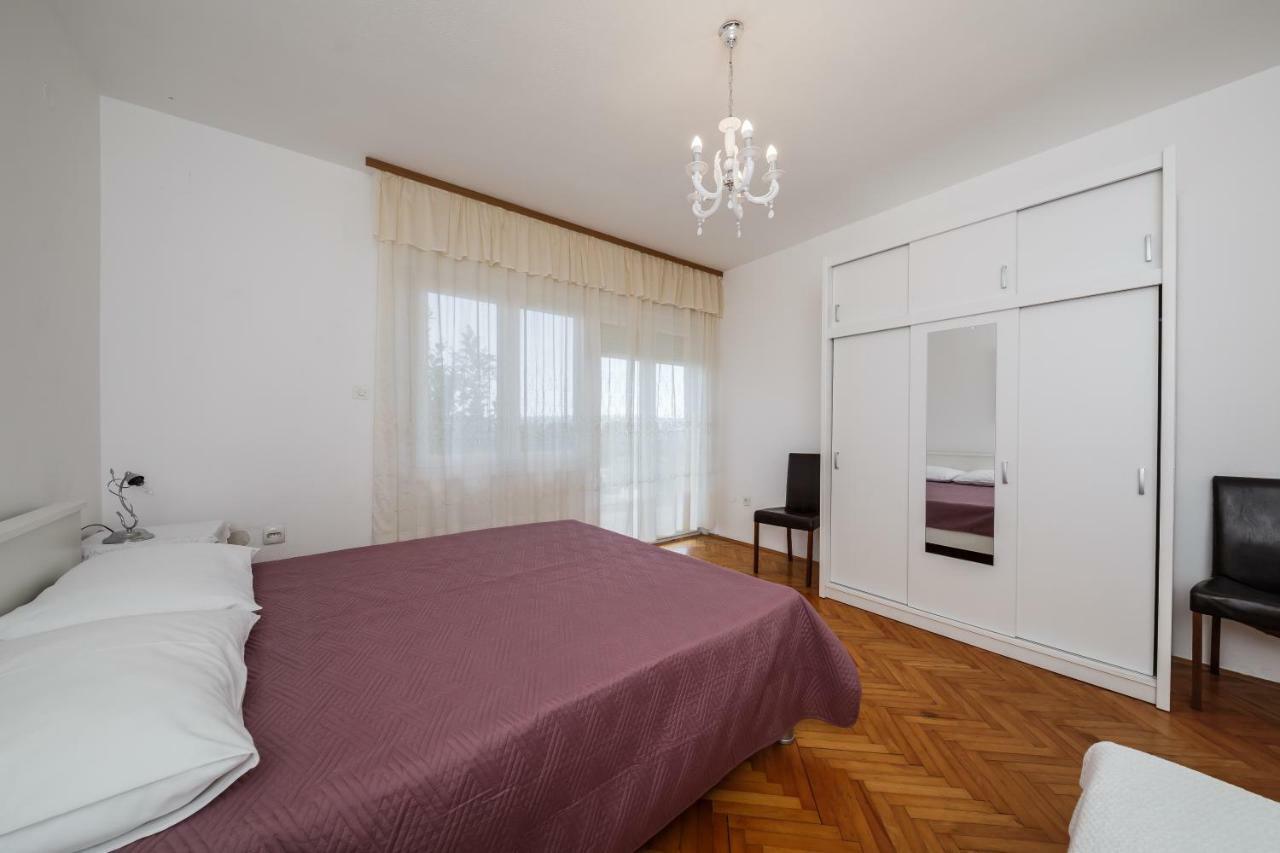 Apartments Mila Kaštela Esterno foto