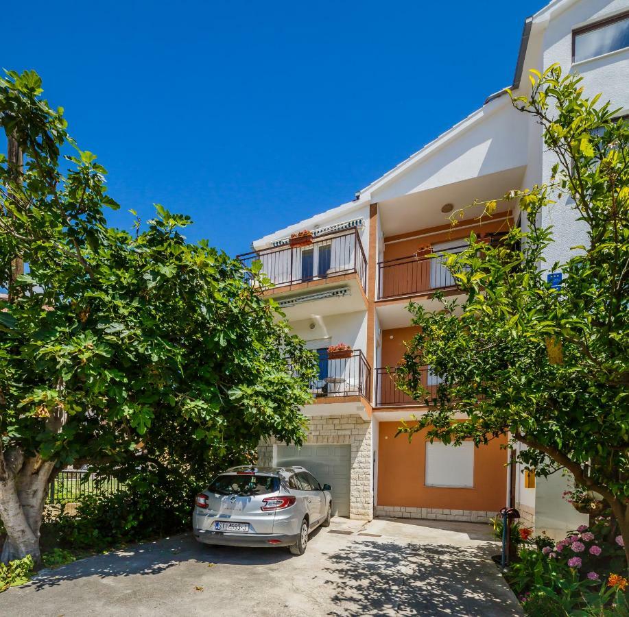 Apartments Mila Kaštela Esterno foto