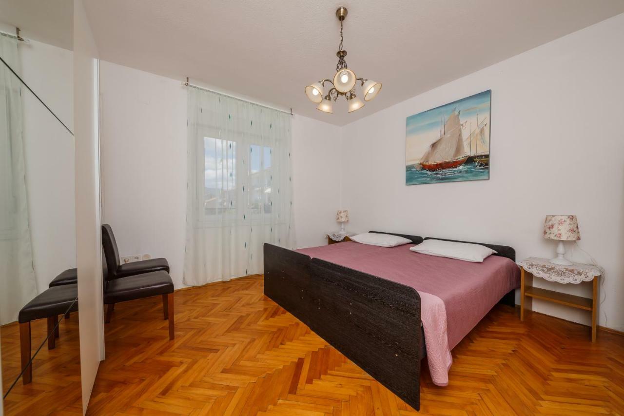Apartments Mila Kaštela Esterno foto