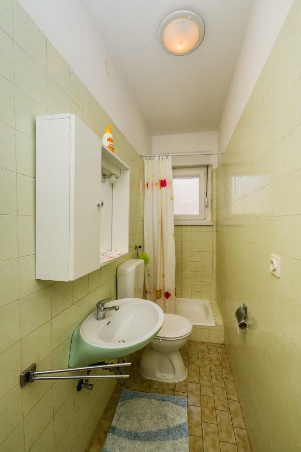 Apartments Mila Kaštela Esterno foto